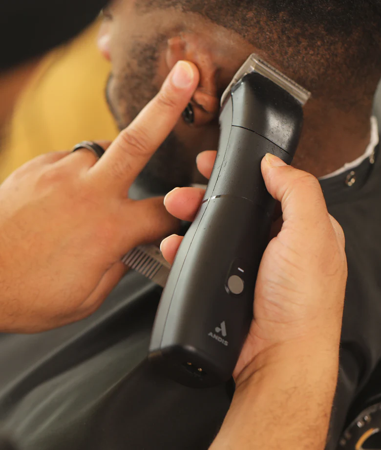 Andis eMERGE Cordless Detachable Blade Clipper - Image 5