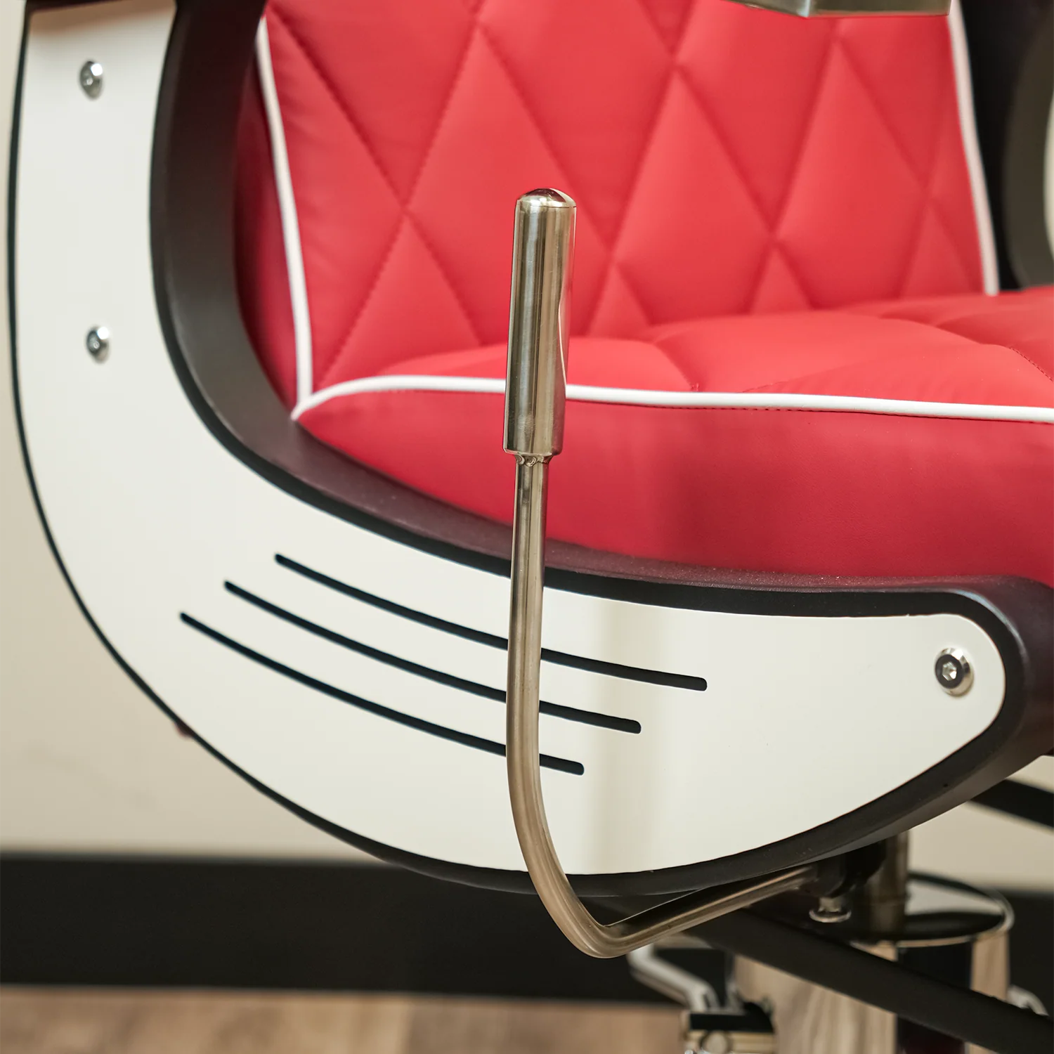 Bursa 2.0 Barber Chair - Red - Image 10