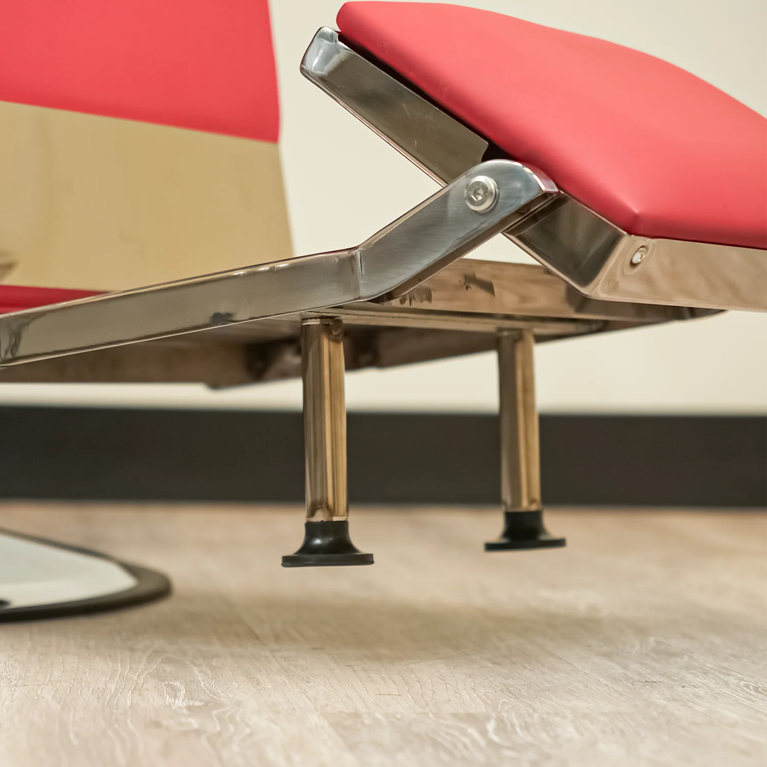 Bursa 2.0 Barber Chair - Red - Image 14