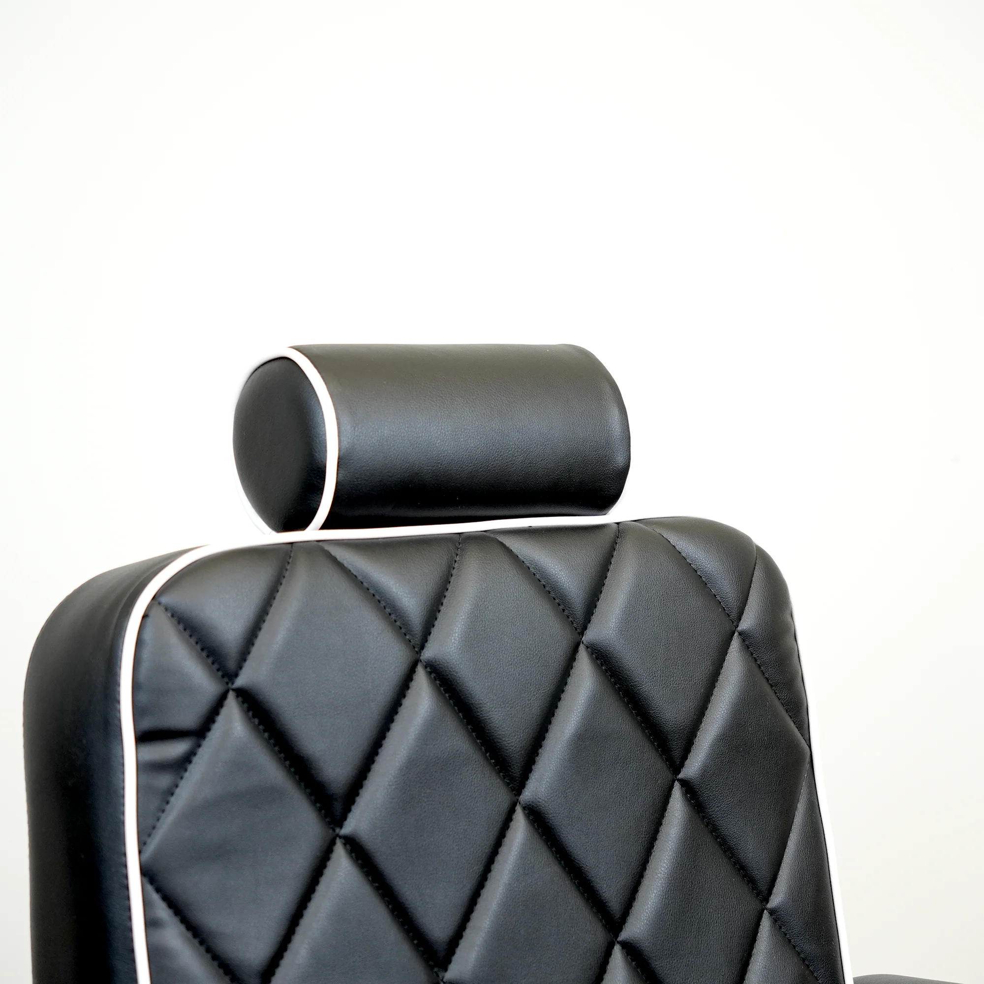 Bursa 2.0 Barber Chair - Premium Black - Image 10