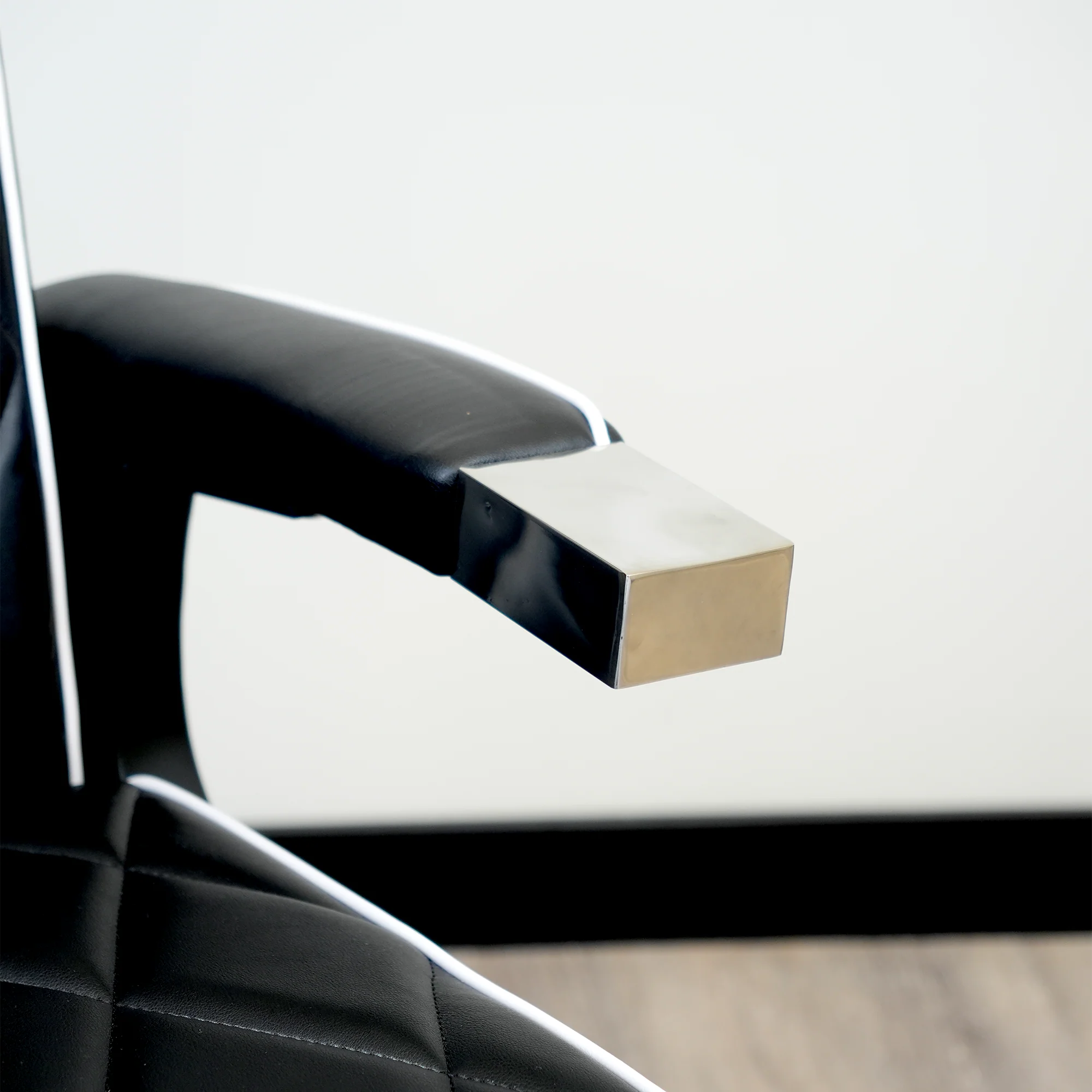 Bursa 2.0 Barber Chair - Premium Black - Image 12