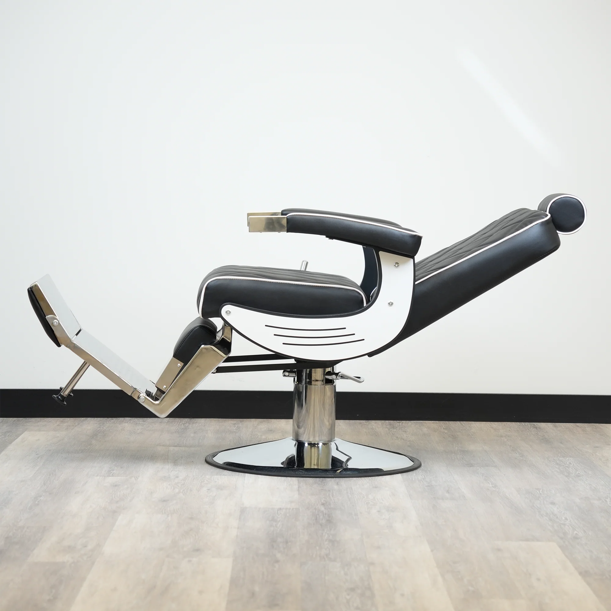 Bursa 2.0 Barber Chair - Premium Black - Image 7