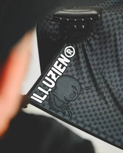 illuzien Ski Mask Cape Black - Image 6