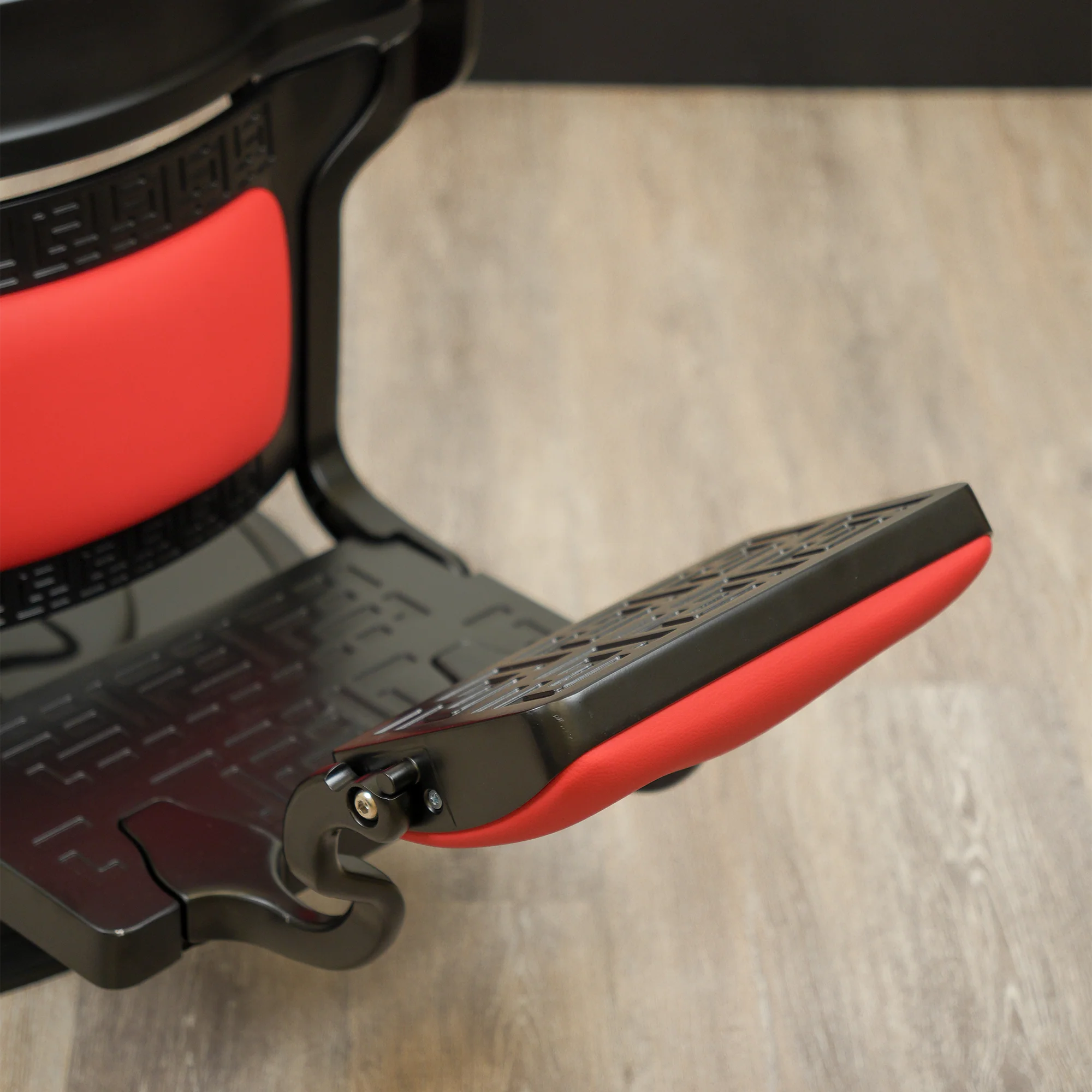 Rosario Royale Barber Chair - Image 12