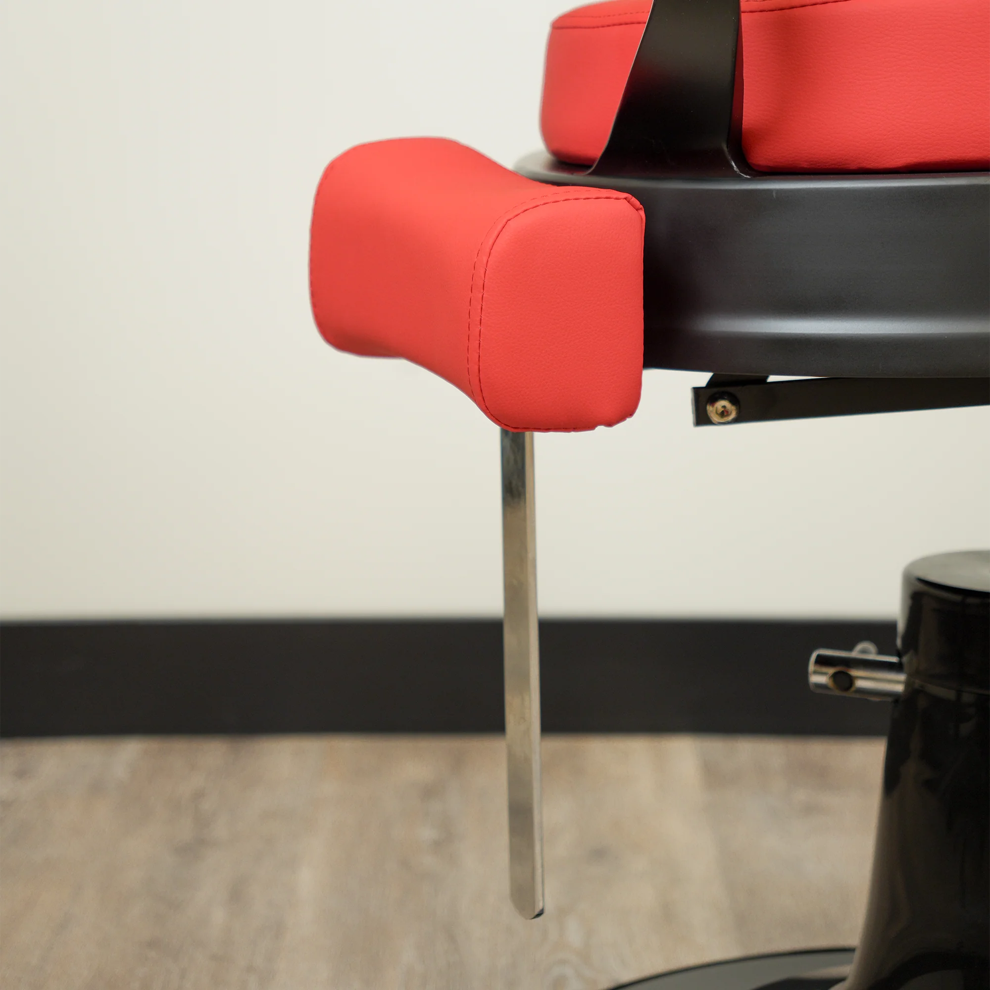 Rosario Royale Barber Chair - Image 15