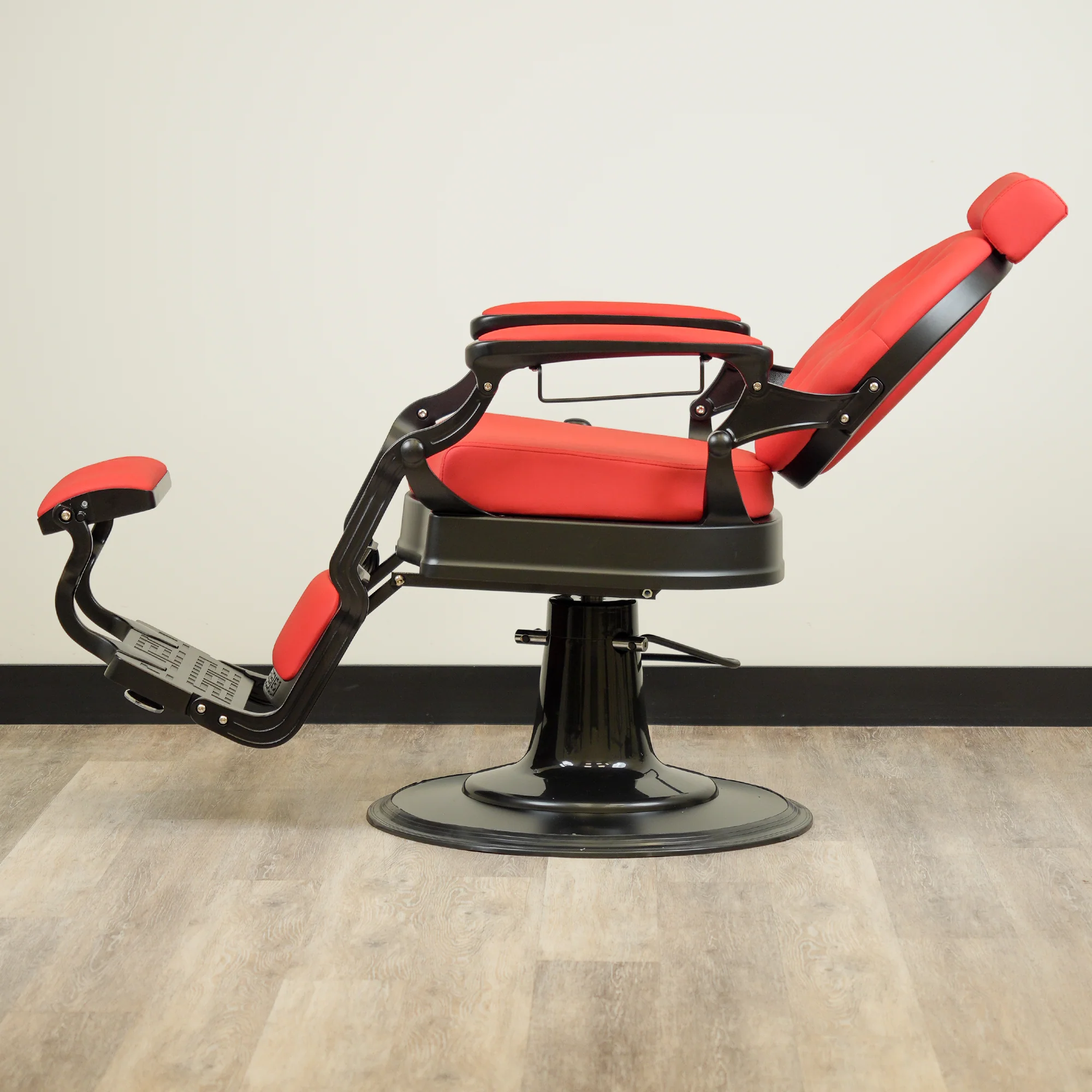 Rosario Royale Barber Chair - Image 6