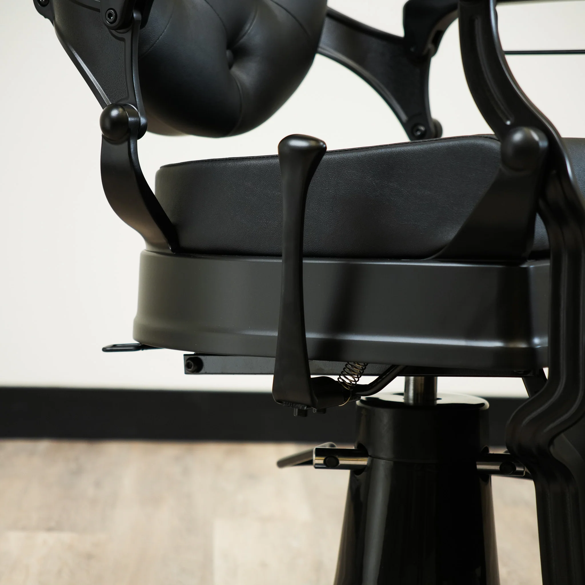 Sultan Barber Chair - Black - Image 15