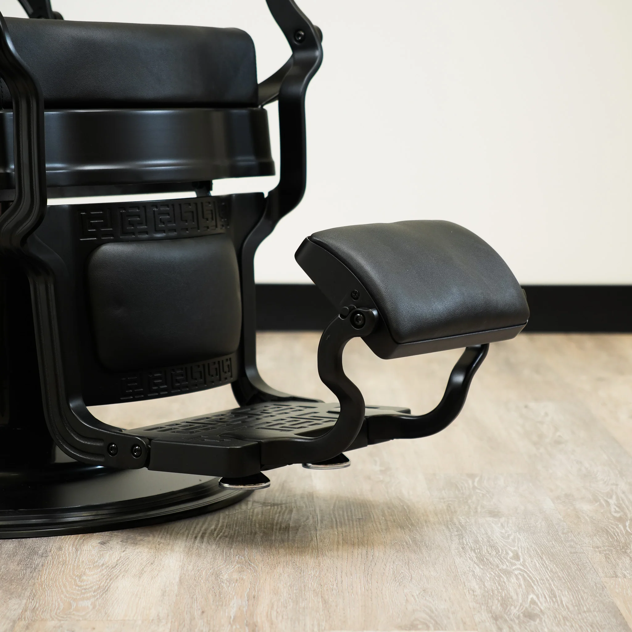 Sultan Barber Chair - Black - Image 16