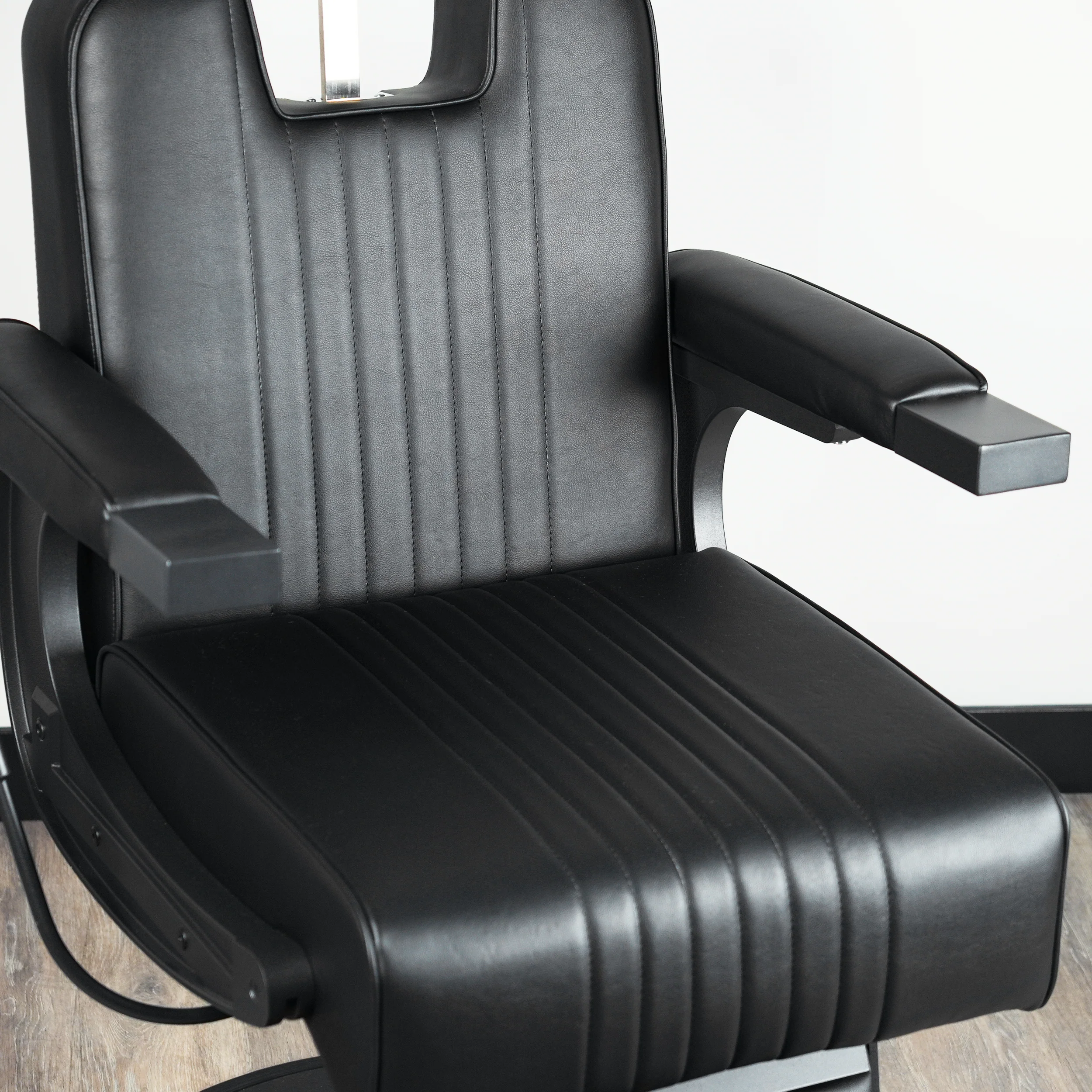 Vanguard Barber Chair - Image 10