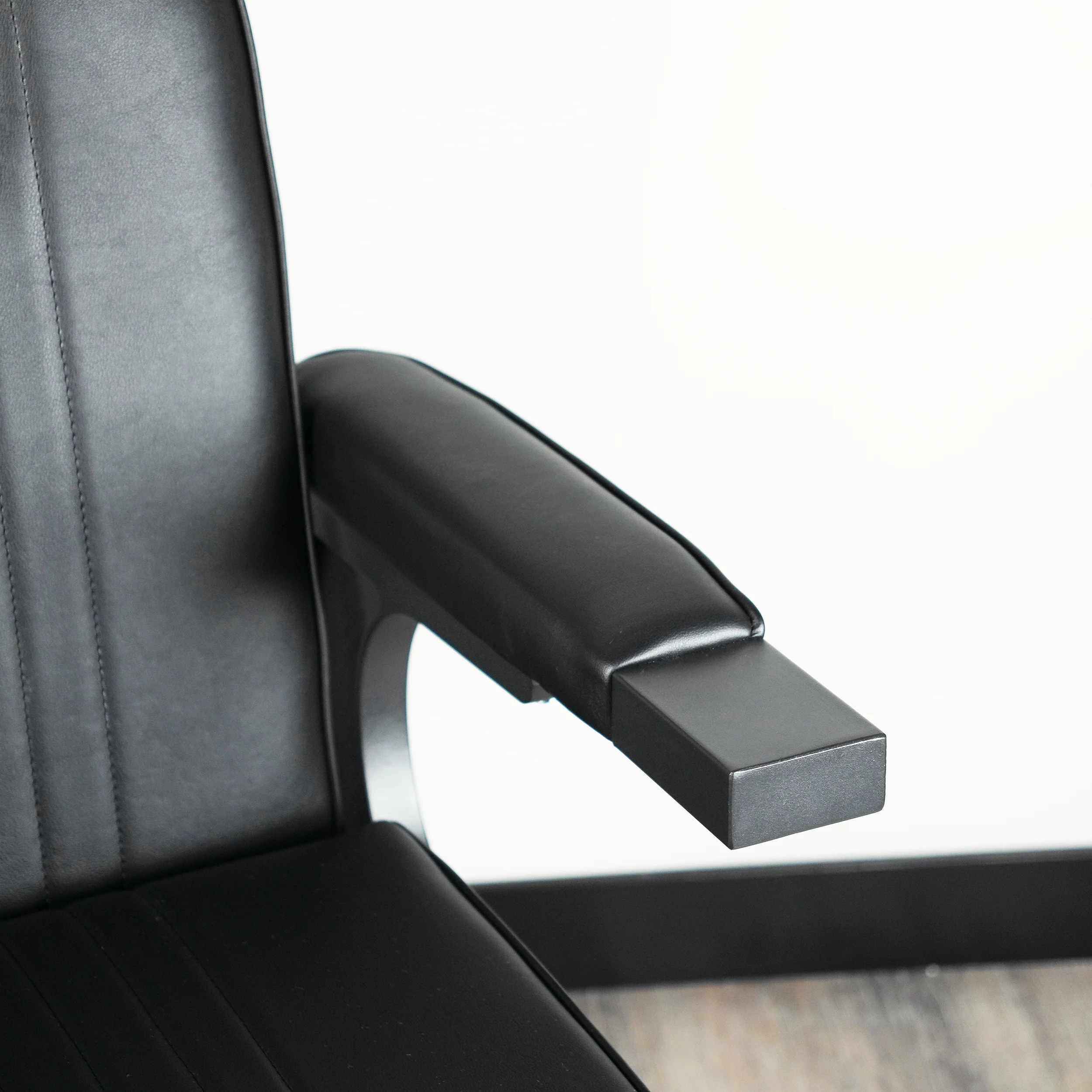 Vanguard Barber Chair - Image 13