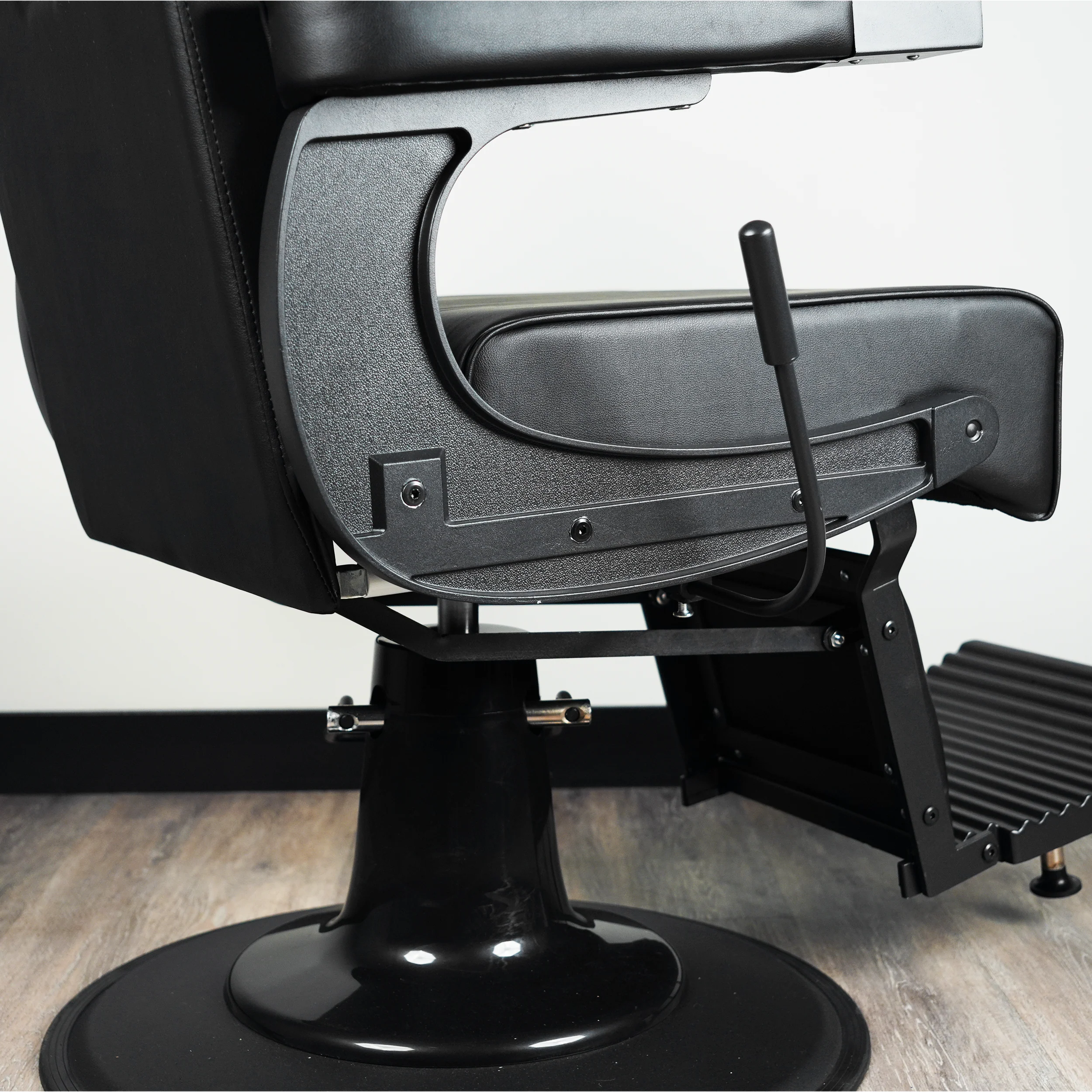 Vanguard Barber Chair - Image 14
