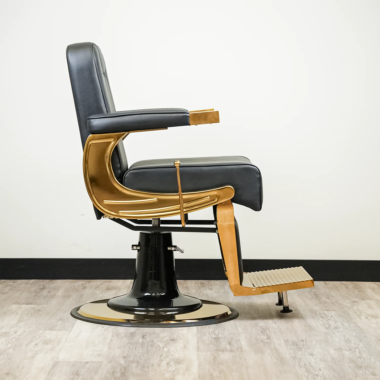 Vanguard Barber Chair - Gold - Image 4