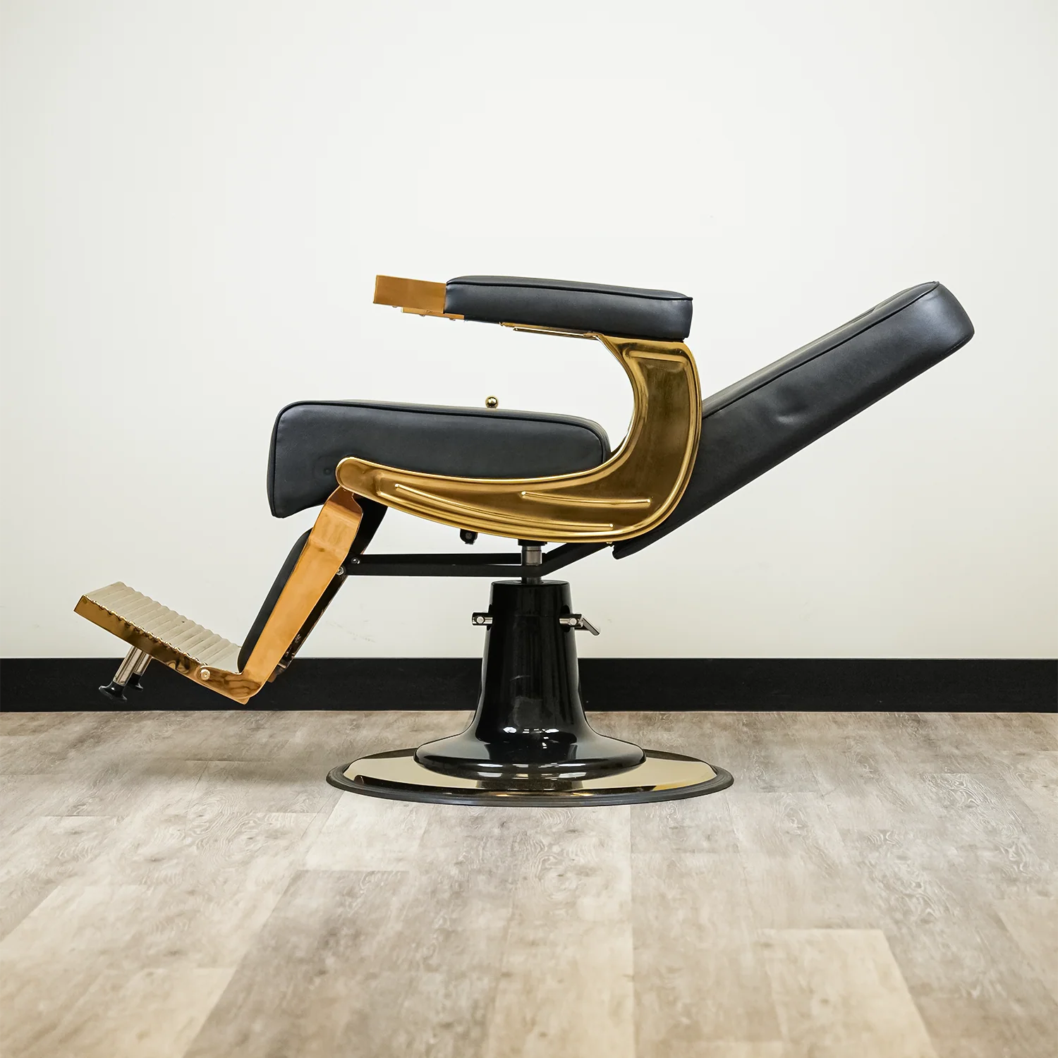 Vanguard Barber Chair - Gold - Image 6