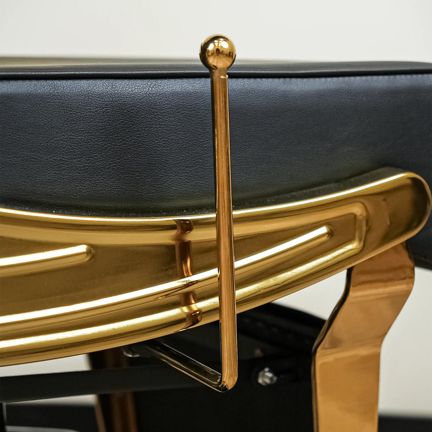Vanguard Barber Chair - Gold - Image 8